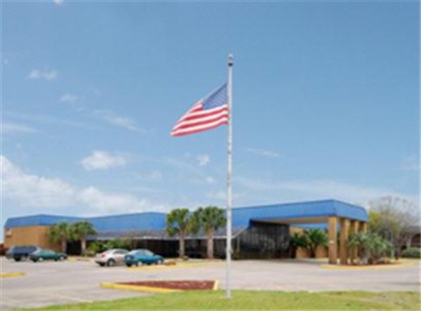 Days Inn by Wyndham Bay City image 16